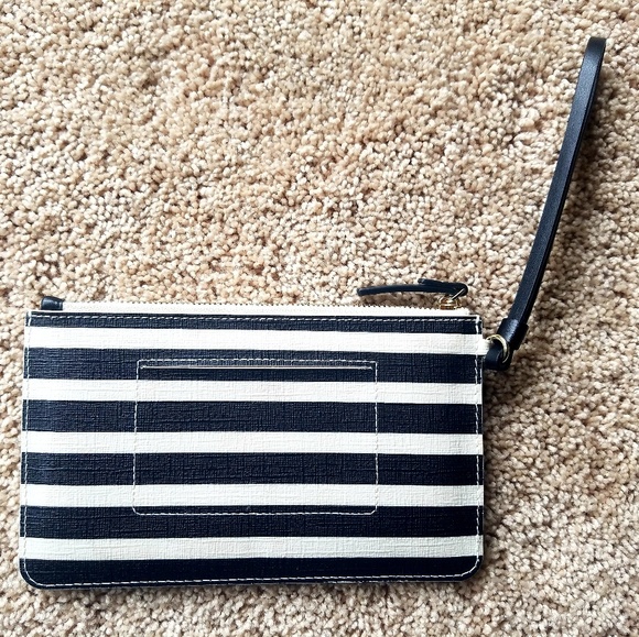 Kate Spade Wristlet - Picture 3 of 5